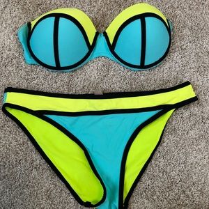 Bright, size Large, triangle-like bikini